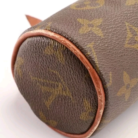 Louis Vuitton Mini Papillon Pochette in Monogram Canvas With Certificate Of Auth - Picture 4 of 6